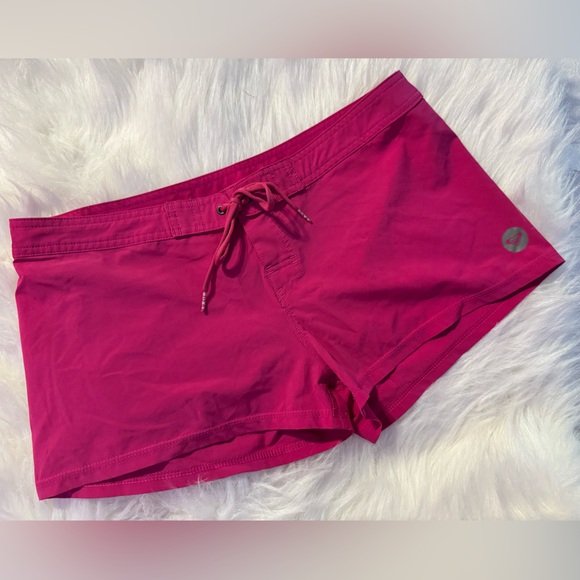 Roxy Women's Fuchsia Board Shorts - Picture 1 of 3